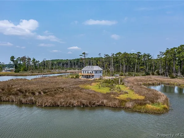 202 Dragon Fly Dr, White Stone, VA 22578