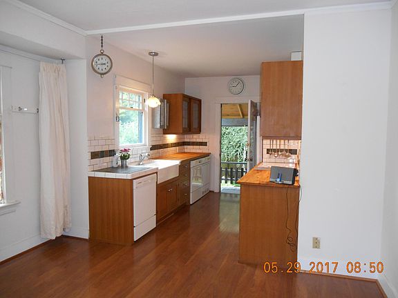 Dining/Kitchen