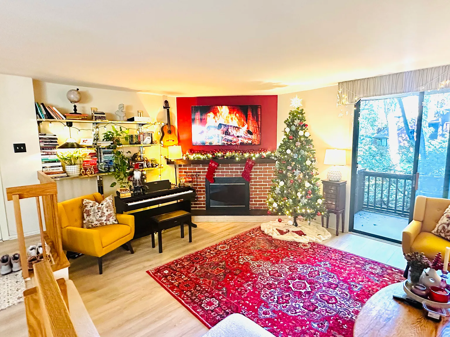 2 bed, 1129 sqft, $3,950 — Photo 2