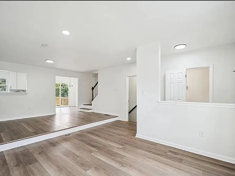 10611 Campus Way S — Photo 11