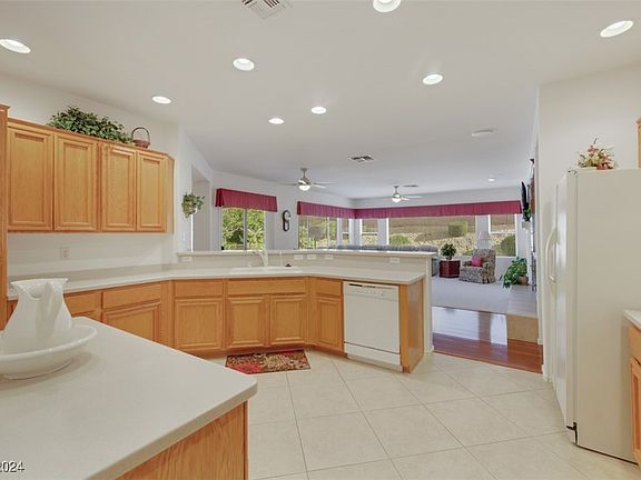 2nd image of 1858 June Lake Dr