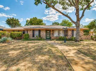 948 Briarcove Pl, Lancaster, TX 75146