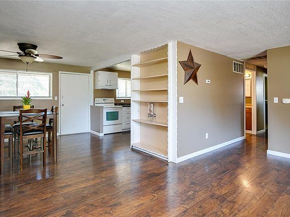 2nd image of 316 Orangewood Dr