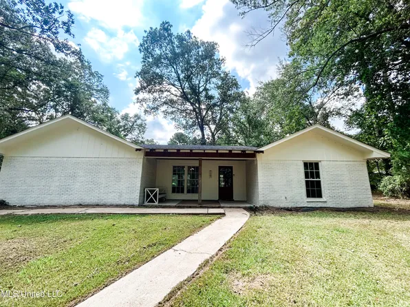 129 Beechtree Ln, Florence, MS 39073