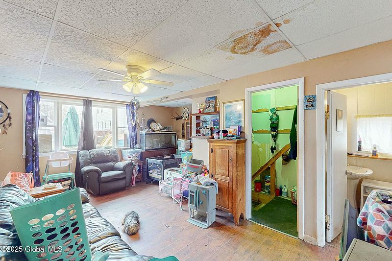 3rd image of 1067 Cutler Street