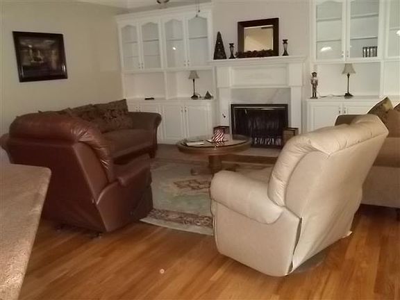 2nd image of 305 Bayou Dr