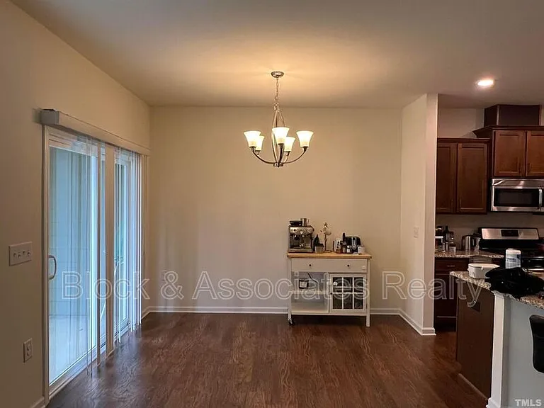 1156 Lookout Ridge Rd — Photo 3