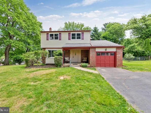 112 Lakeview Dr, Exton, PA 19341