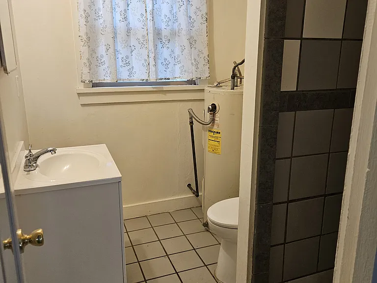 319 W Dale Ave — Photo 1