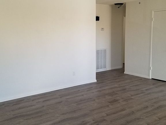 5th image of 3541 Tecumseh Dr #3541/3543