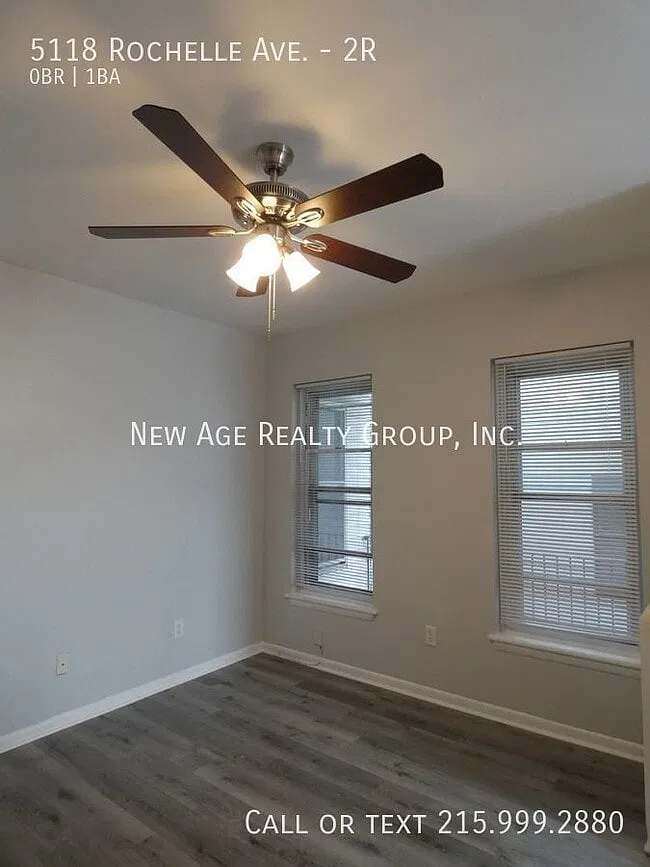 Studio, $1,050 — Photo 2