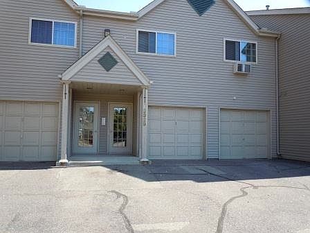 1st image of 13325 Parkwood Dr APT 3