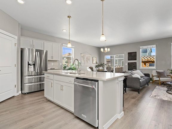 4th image of 1577 Sun River Rd