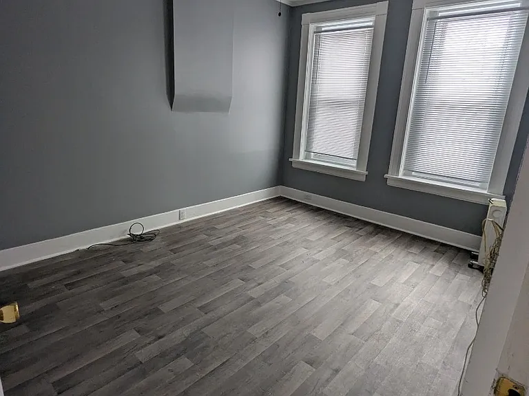 11339 S Langley Ave #1 — Photo 5