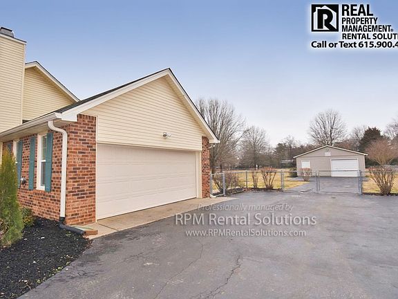 3rd image of 1944 Ivy Glen Dr