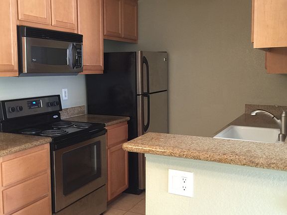 2nd image of 2675 Somerset Park Cir