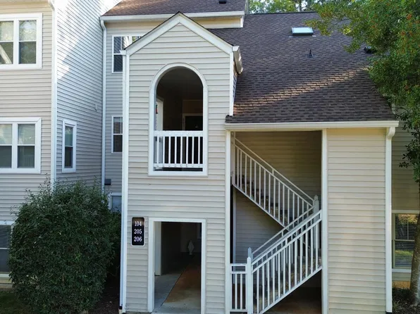 6011 Winterpointe Ln APT 205, Raleigh, NC 27606
