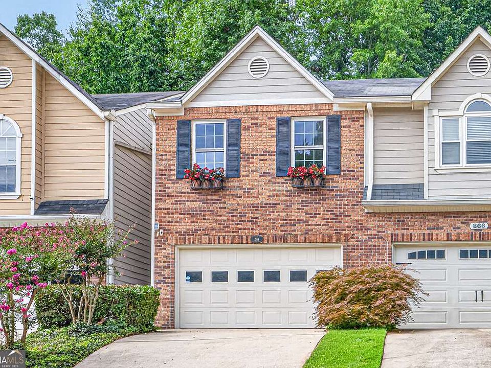 1st image of 868 Edgewater Cir