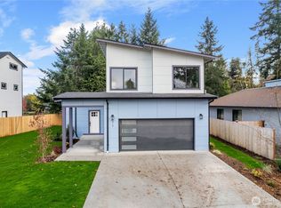 910 104th Street Ct S, Tacoma, WA