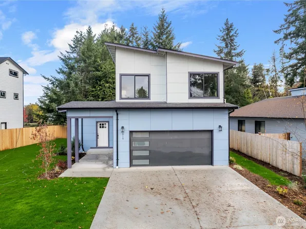 910 104th Street Ct S, Tacoma, WA 98444