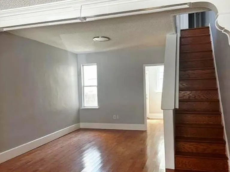 2517 S Mildred St — Photo 3