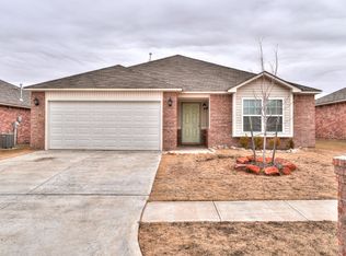 2924 Thompson Farm Ln, Yukon, OK 73099