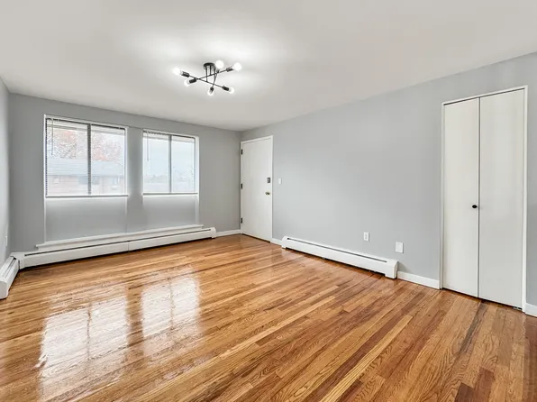 157 School St APT C, East Hartford, CT 06108