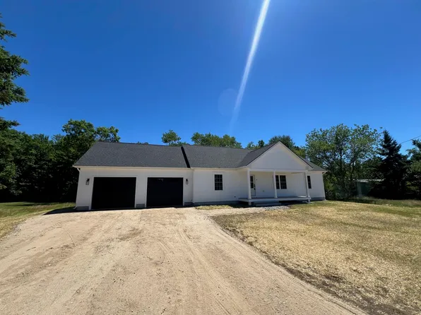 34 May Street, Waterboro, ME 04061