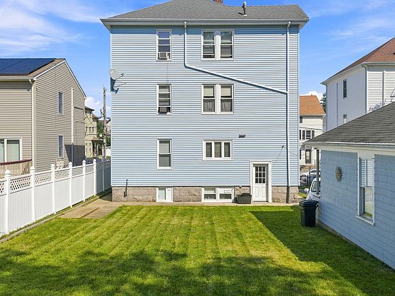 3rd image of 173 Kilburn St
