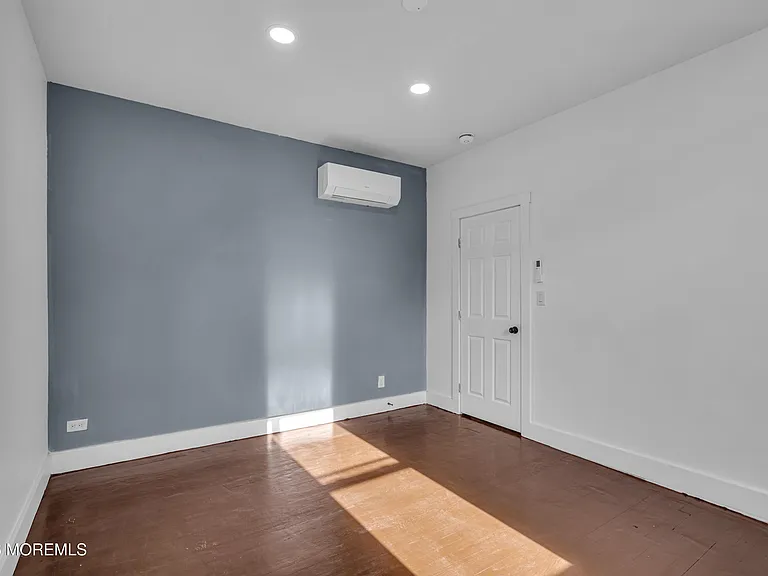 922 4th Ave #2B — Photo 8