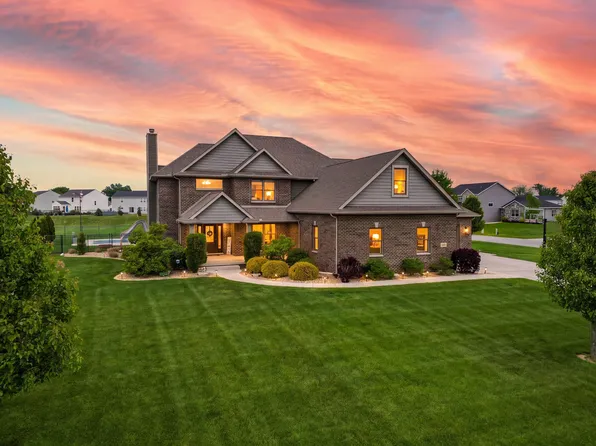 2800 W 133rd Ln, Crown Point, IN 46307