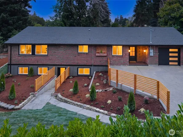 4021 Sunset Drive W, University Place, WA 98466