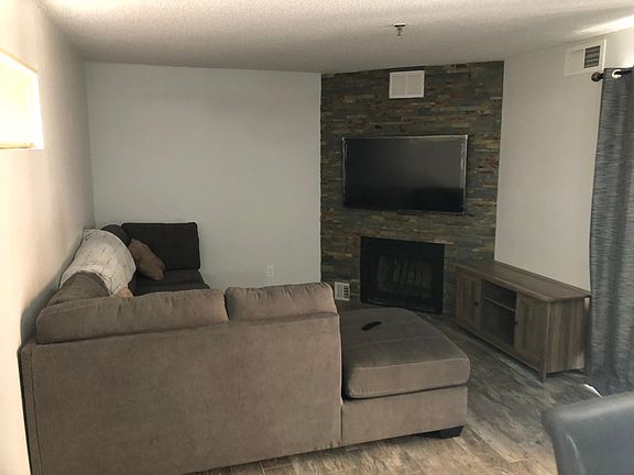3rd image of 2601 W Broadway Blvd