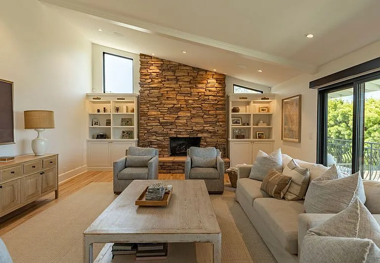 12 S Stonington Rd — Photo 34