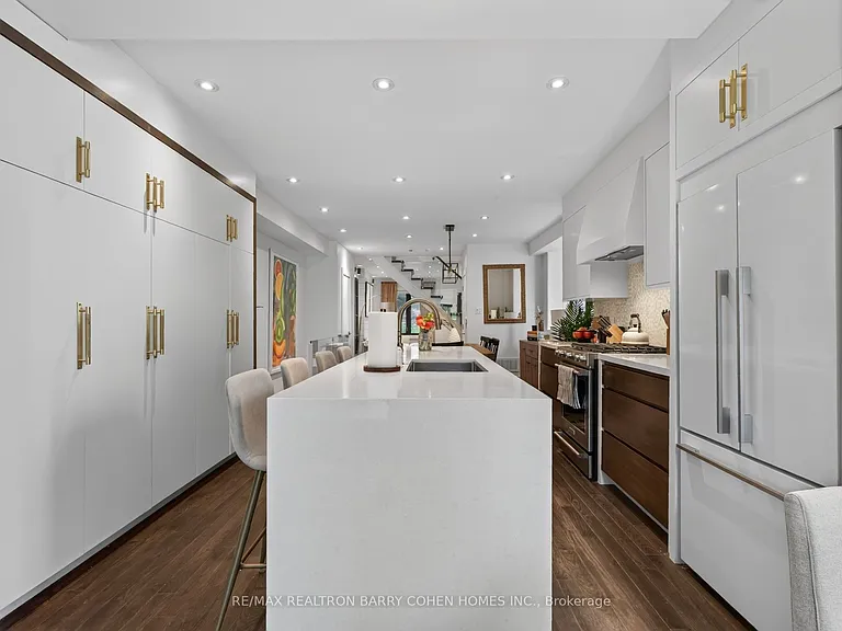 43 Helena Ave — Photo 10
