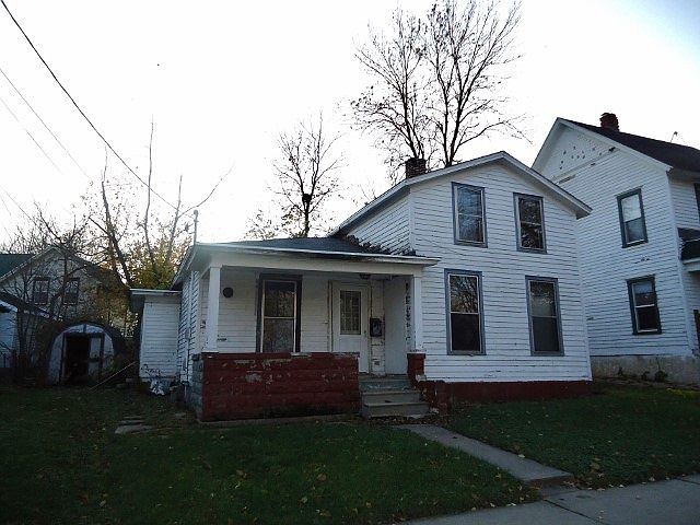 1st image of 323 N High St