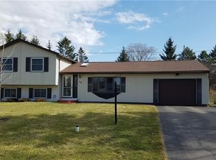 66 Patrician Dr S, Rochester, NY 14623