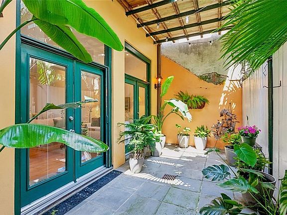 3rd image of 609 Governor Nicholls St #17