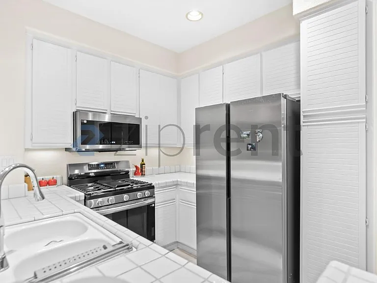 440 Navaro Pl #219 — Photo 17