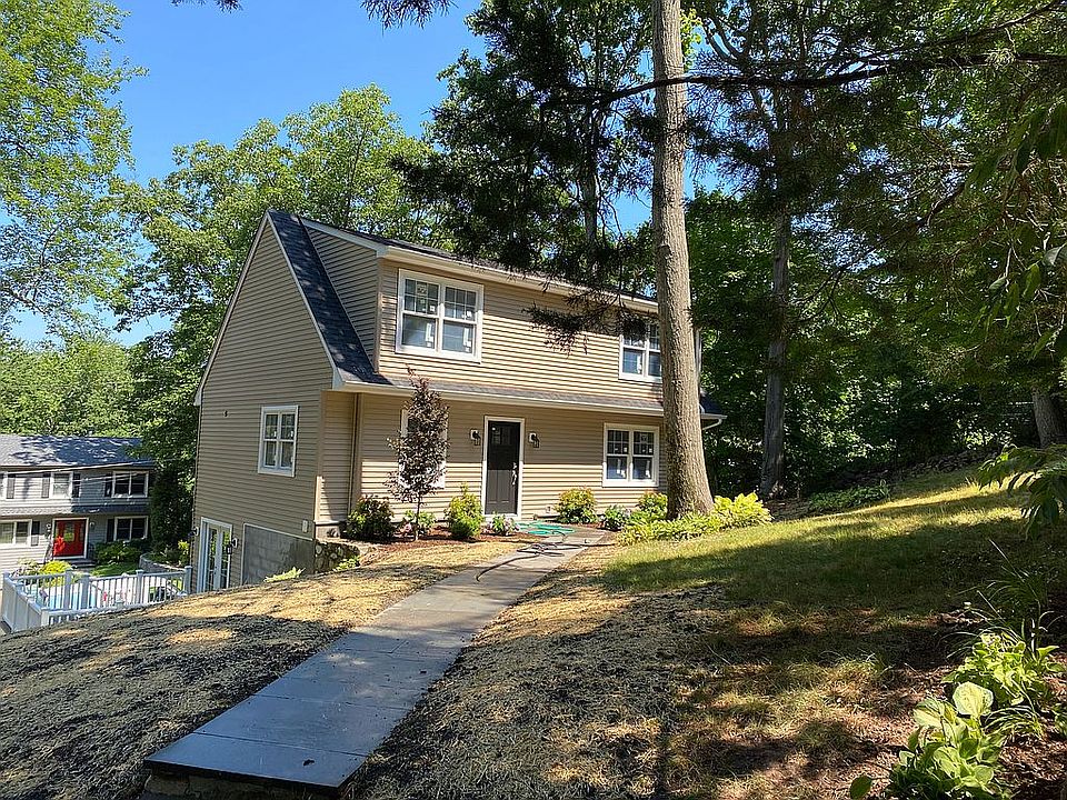 1st image of 49 Brentwood Dr