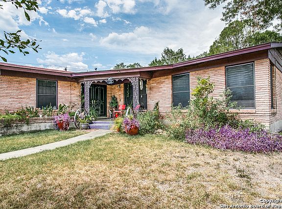 3rd image of 126 Padgitt Dr