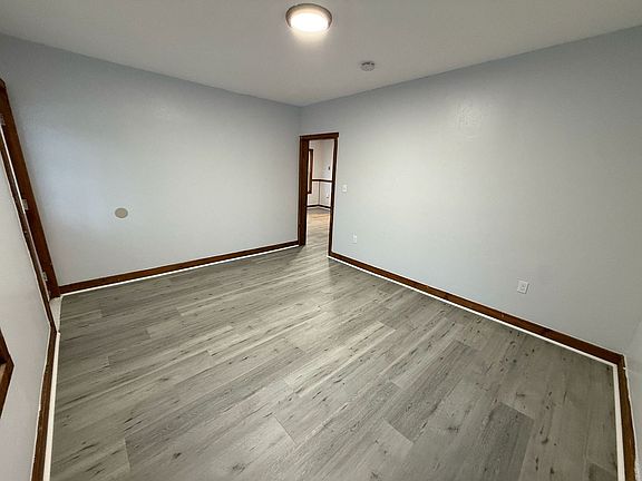3rd image of 114-116 Charlton St #116-2R
