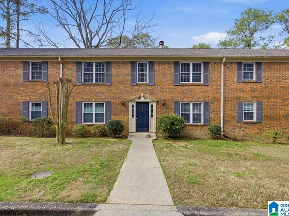 2108 Montreat Dr APT D, Vestavia Hills, AL 35216