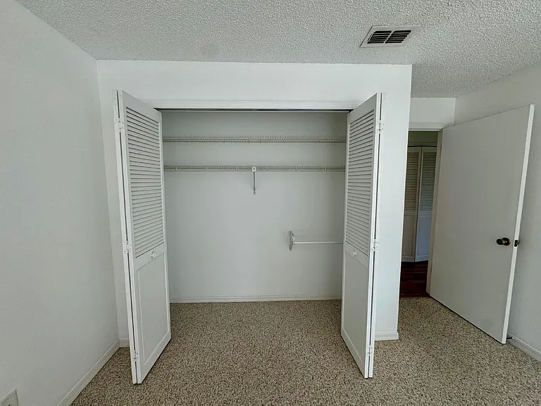 1455 Disston Ave — Photo 33