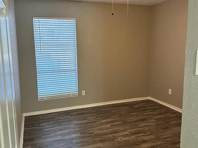 Maxton West Apartment Homes — Photo 18