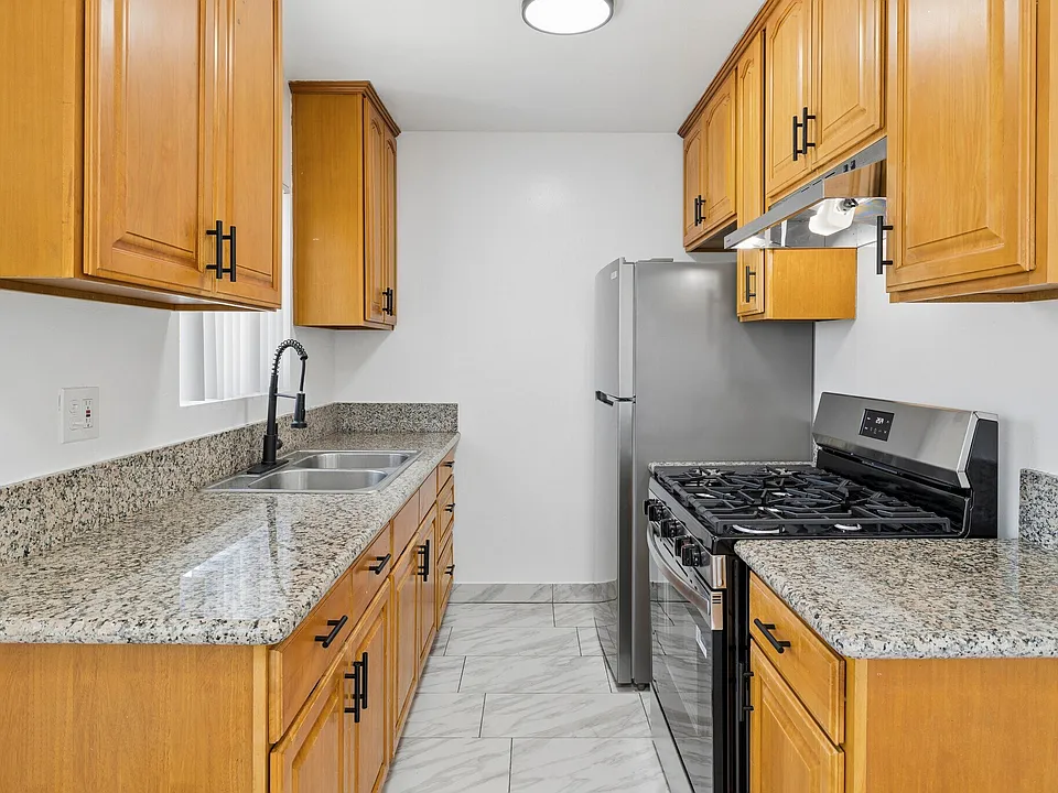 2931 W. 141st Place