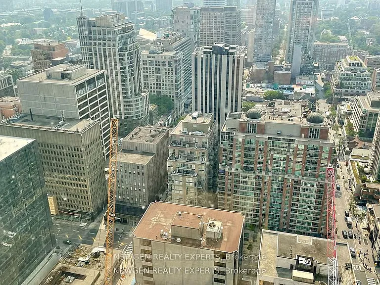 11 Yorkville Ave #3610 — Photo 23