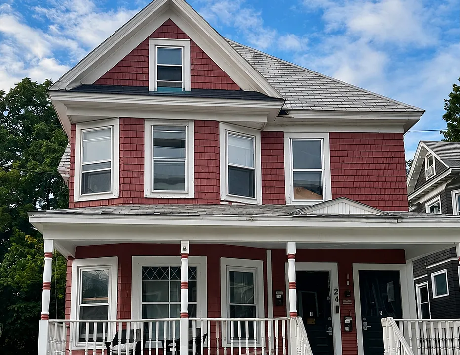 24 Bradley St #1