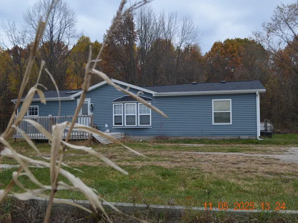 1287 Maner Rd, Benton Harbor, MI 49022