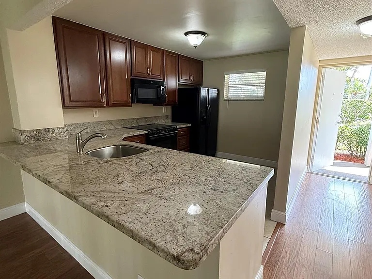 1200 NW 87th Ave #114 — Photo 4